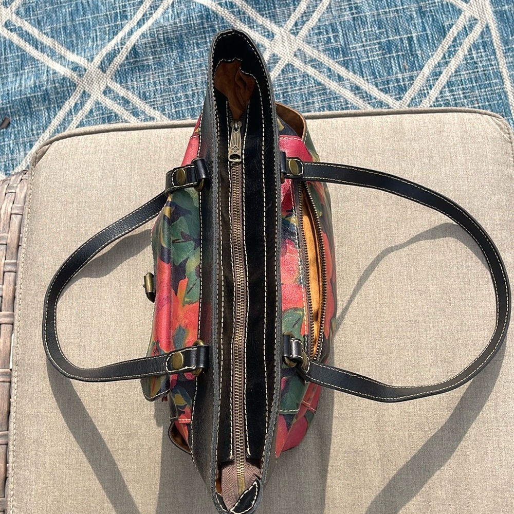 Patricia Nash floral leather handbag. High QUALTY. Clean used condition. Purse. - Picture 6 of 16